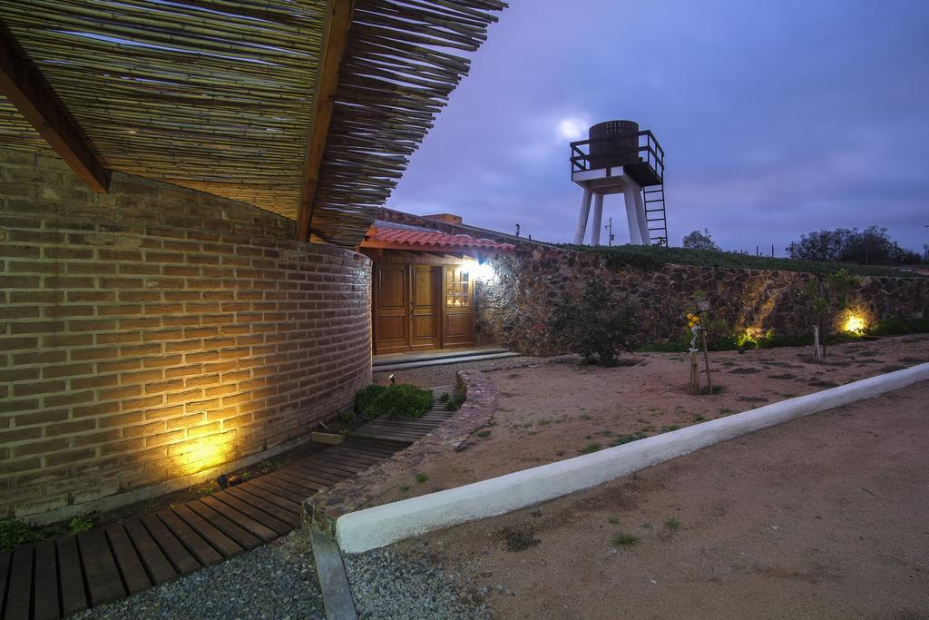 バジェ・デ・グアダルーペ Rancho El Rossinyolヴィラ エクステリア 写真